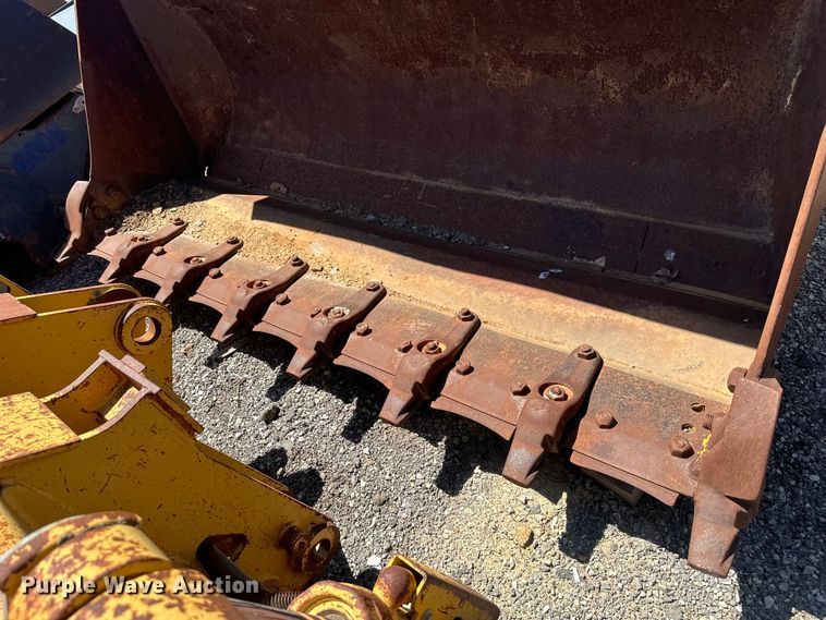 image for item EW1996 Cat (2) Crawler loader 4-in-1 buckets