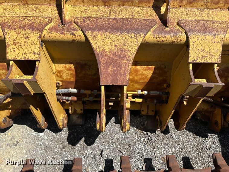 image for item EW1996 Cat (2) Crawler loader 4-in-1 buckets