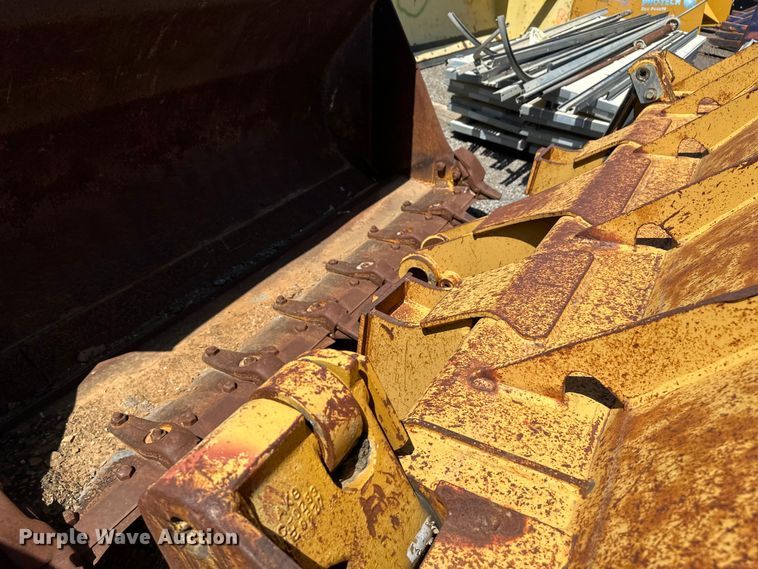 image for item EW1996 Cat (2) Crawler loader 4-in-1 buckets
