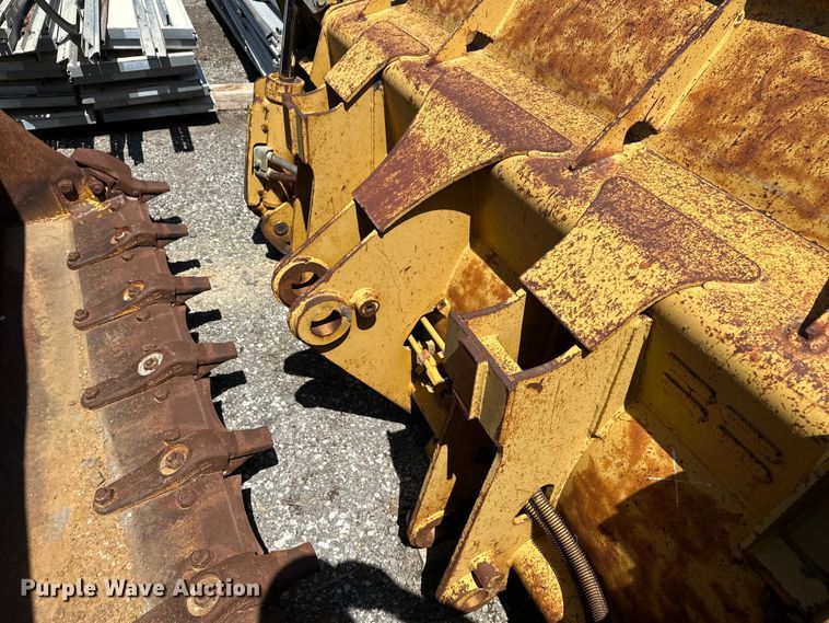 image for item EW1996 Cat (2) Crawler loader 4-in-1 buckets