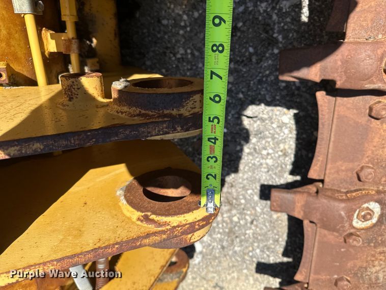 image for item EW1996 Cat (2) Crawler loader 4-in-1 buckets