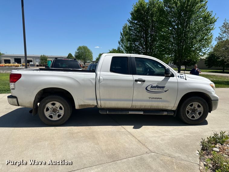 image for item EW1997 2011 Toyota Tundra Ext. Cab pickup truck
