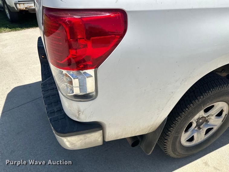 image for item EW1997 2011 Toyota Tundra Ext. Cab pickup truck