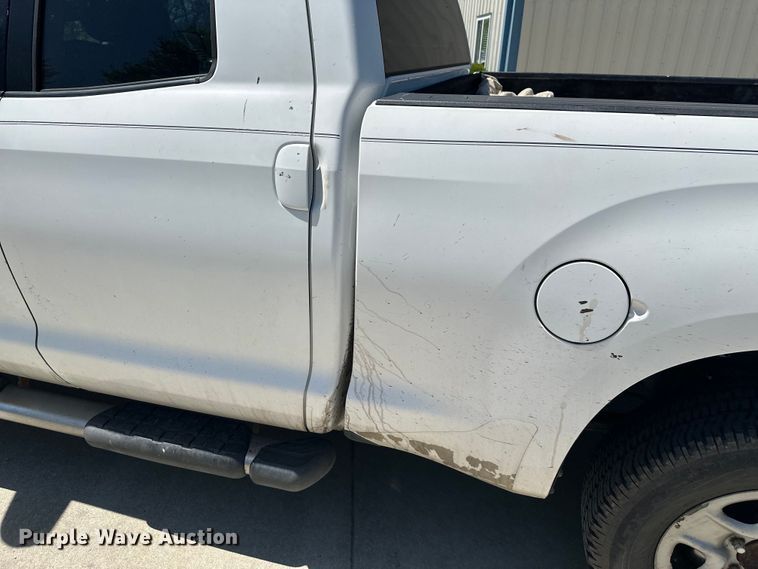 image for item EW1997 2011 Toyota Tundra Ext. Cab pickup truck
