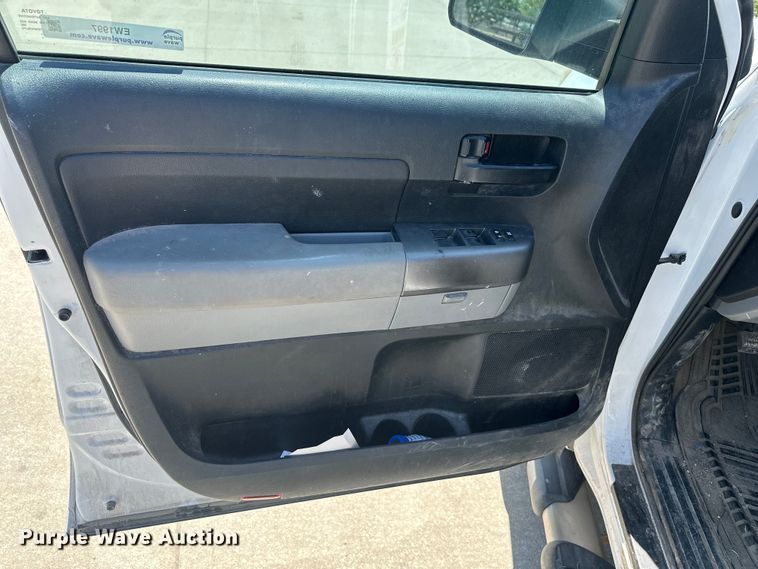 image for item EW1997 2011 Toyota Tundra Ext. Cab pickup truck