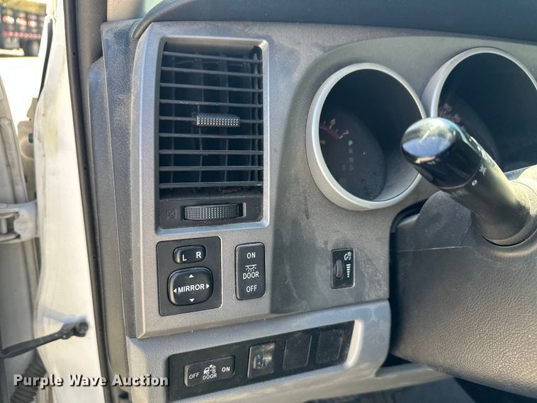 image for item EW1997 2011 Toyota Tundra Ext. Cab pickup truck