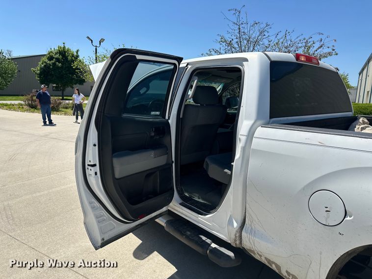 image for item EW1997 2011 Toyota Tundra Ext. Cab pickup truck