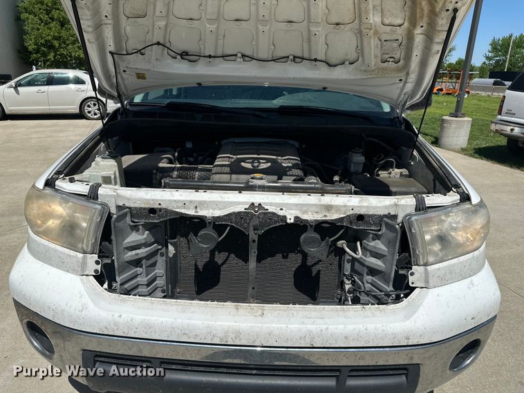 image for item EW1997 2011 Toyota Tundra Ext. Cab pickup truck