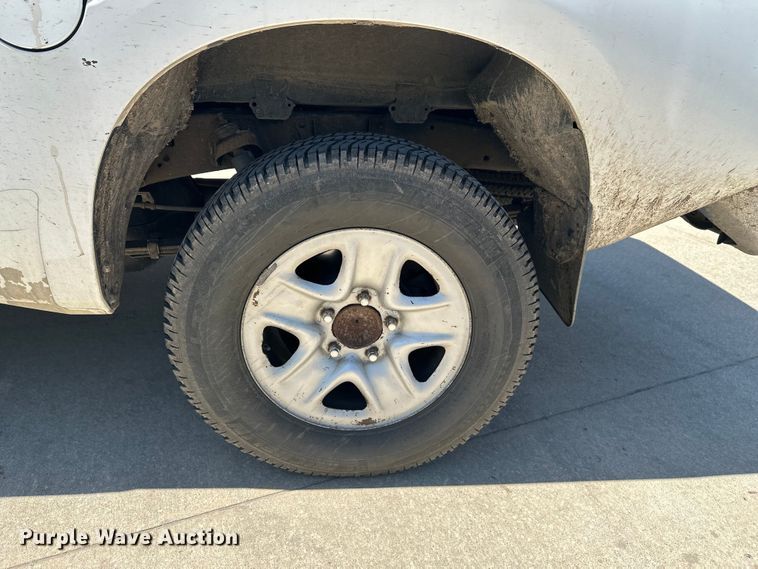 image for item EW1997 2011 Toyota Tundra Ext. Cab pickup truck