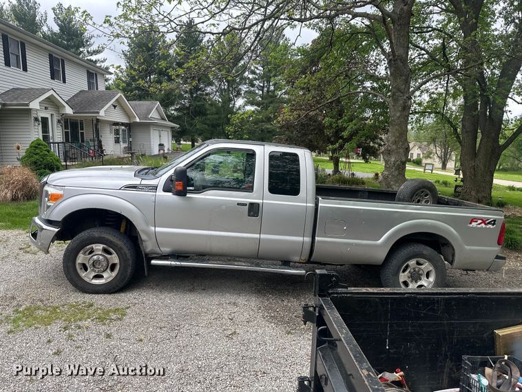 image for item EW2028 2012 Ford F250 Super Duty Ext. Cab pickup truck