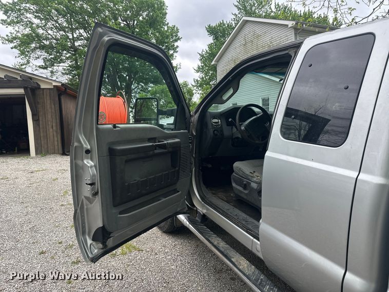 image for item EW2028 2012 Ford F250 Super Duty Ext. Cab pickup truck