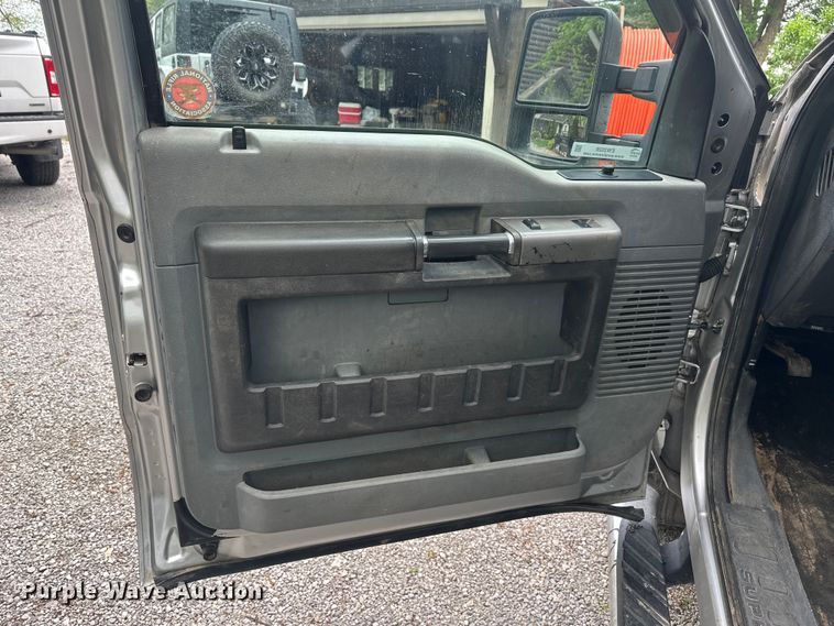 image for item EW2028 2012 Ford F250 Super Duty Ext. Cab pickup truck