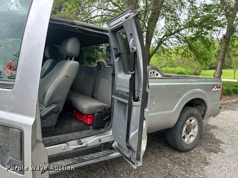 image for item EW2028 2012 Ford F250 Super Duty Ext. Cab pickup truck