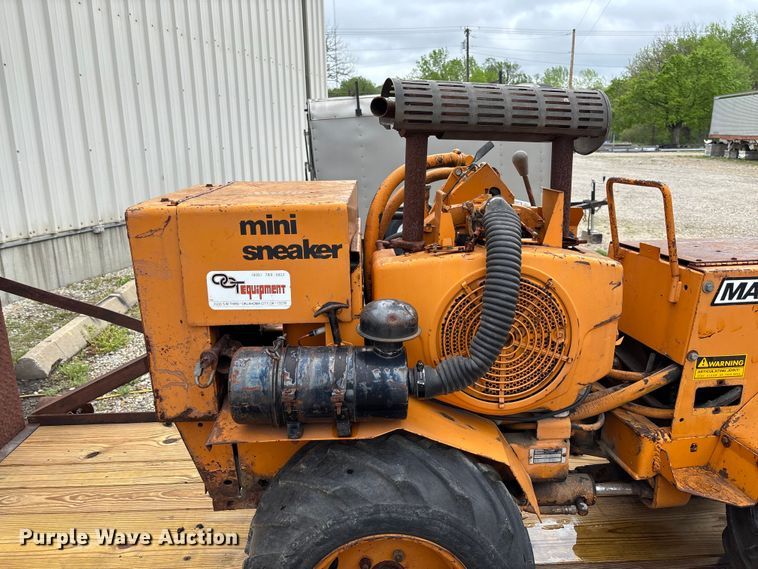 image for item FB3049 Case Mini-Sneaker cable plow