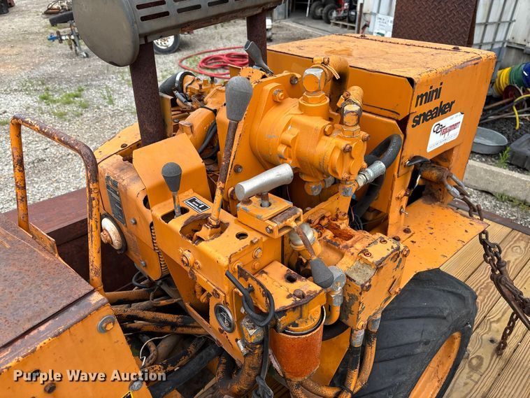 image for item FB3049 Case Mini-Sneaker cable plow