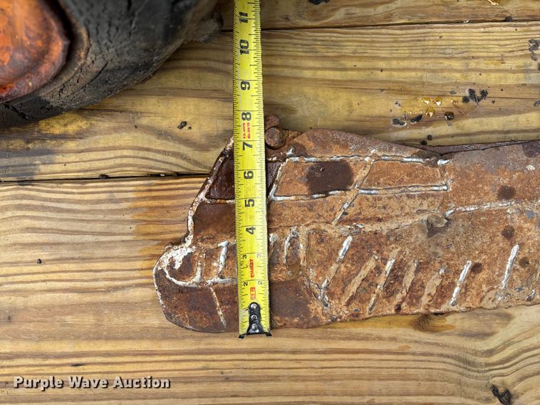 image for item FB3049 1980 Case Mini-Sneaker vibratory cable plow