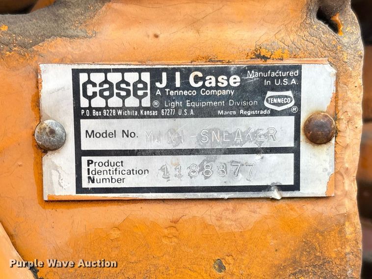 image for item FB3049 1980 Case Mini-Sneaker vibratory cable plow