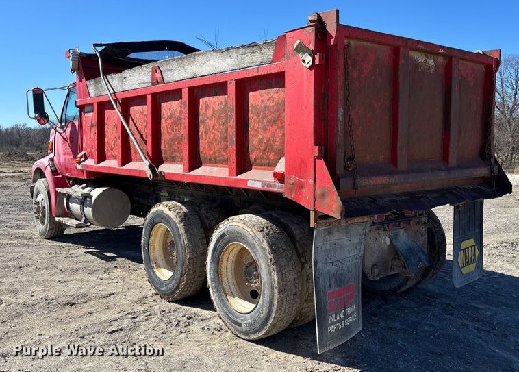 image for item FB3072 2005 Sterling L7500 dump truck