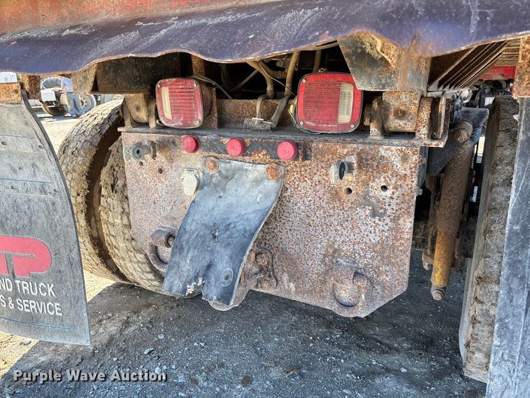 image for item FB3072 2005 Sterling L7500 dump truck