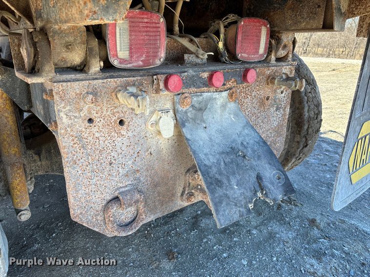 image for item FB3072 2005 Sterling L7500 dump truck