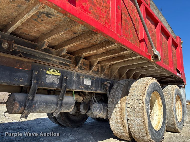 image for item FB3072 2005 Sterling L7500 dump truck