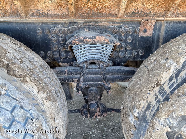 image for item FB3072 2005 Sterling L7500 dump truck