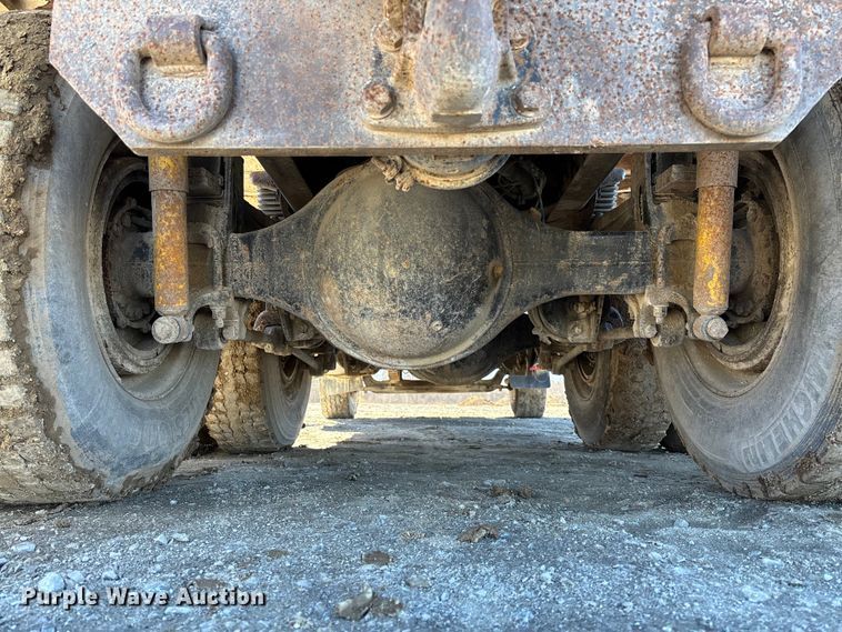 image for item FB3072 2005 Sterling L7500 dump truck