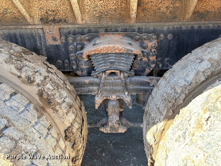 image for item FB3072 2005 Sterling L7500 dump truck
