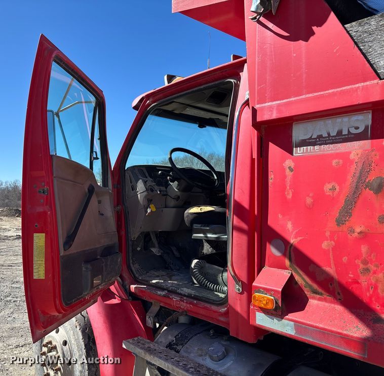 image for item FB3072 2005 Sterling L7500 dump truck