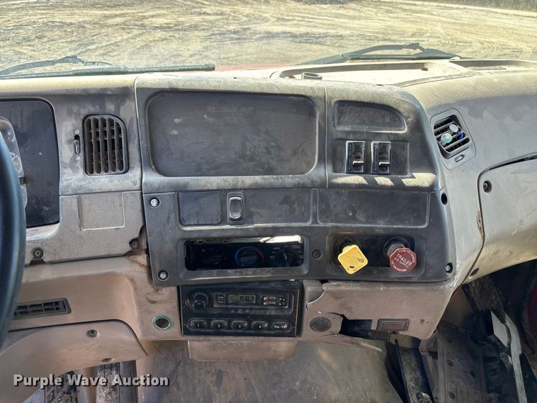 image for item FB3072 2005 Sterling L7500 dump truck