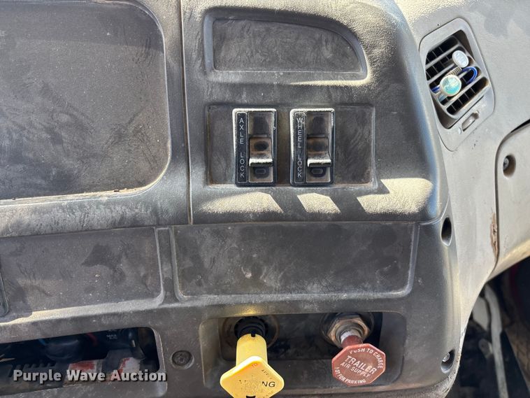 image for item FB3072 2005 Sterling L7500 dump truck