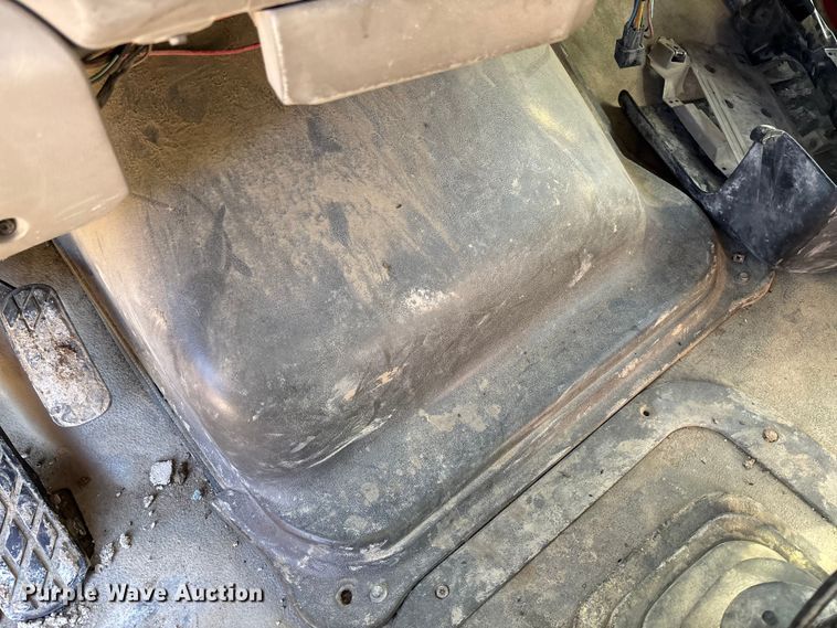 image for item FB3072 2005 Sterling L7500 dump truck