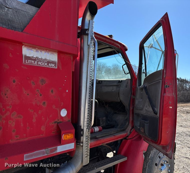 image for item FB3072 2005 Sterling L7500 dump truck
