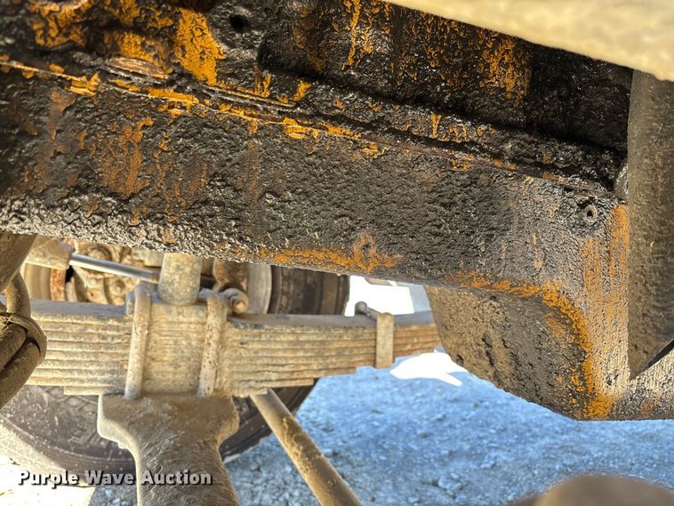 image for item FB3072 2005 Sterling L7500 dump truck