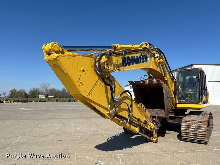 image for item FB3397 2018 Komatsu PC360LC-11 excavator