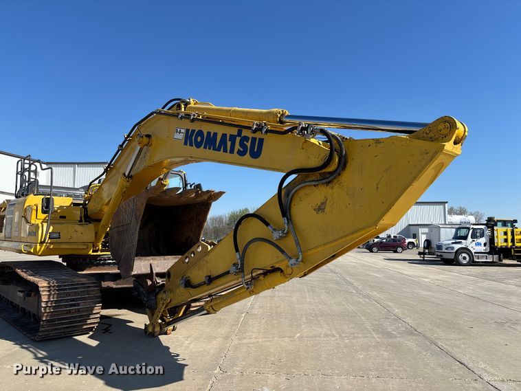 image for item FB3397 2018 Komatsu PC360LC-11 excavator