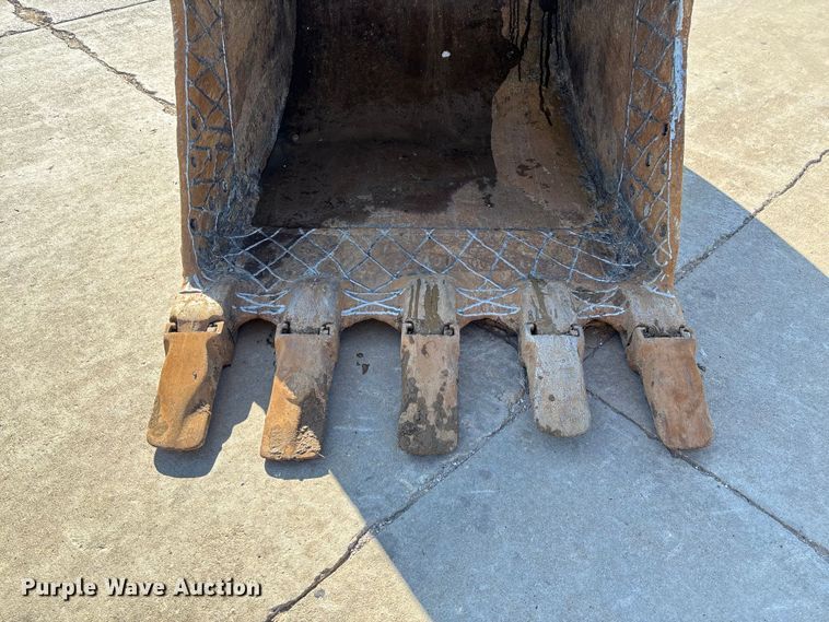 image for item FB3397 2018 Komatsu PC360LC-11 excavator