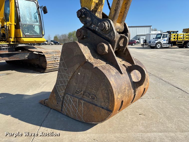 image for item FB3397 2018 Komatsu PC360LC-11 excavator