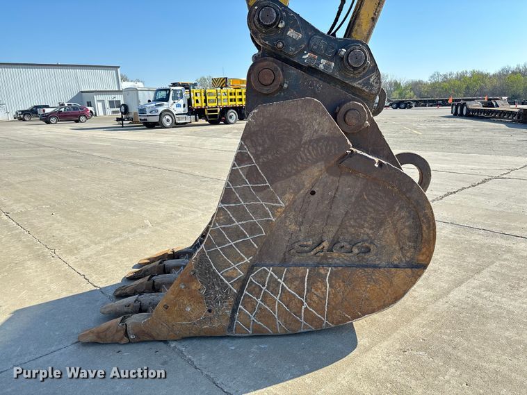 image for item FB3397 2018 Komatsu PC360LC-11 excavator