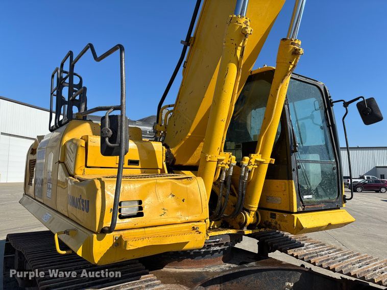 image for item FB3397 2018 Komatsu PC360LC-11 excavator
