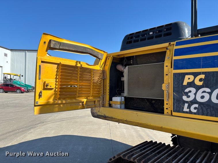 image for item FB3397 2018 Komatsu PC360LC-11 excavator