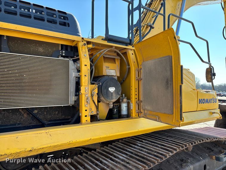 image for item FB3397 2018 Komatsu PC360LC-11 excavator