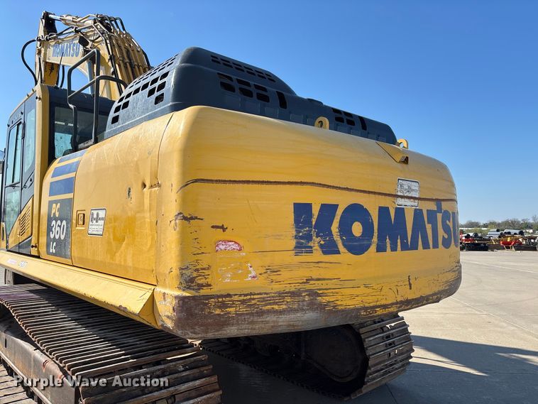 image for item FB3397 2018 Komatsu PC360LC-11 excavator