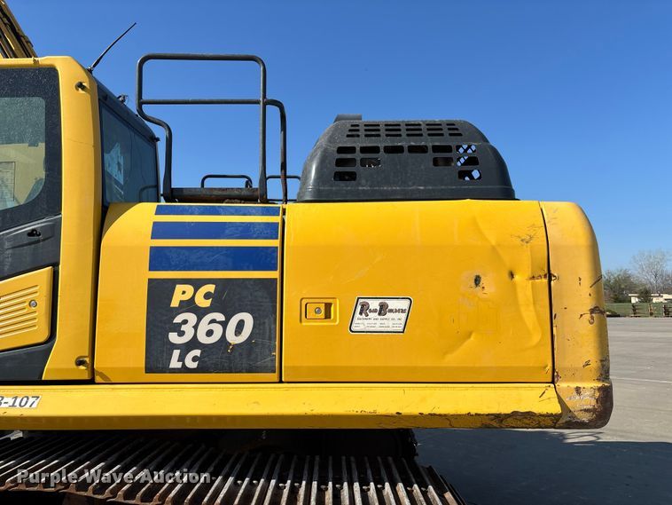 image for item FB3397 2018 Komatsu PC360LC-11 excavator