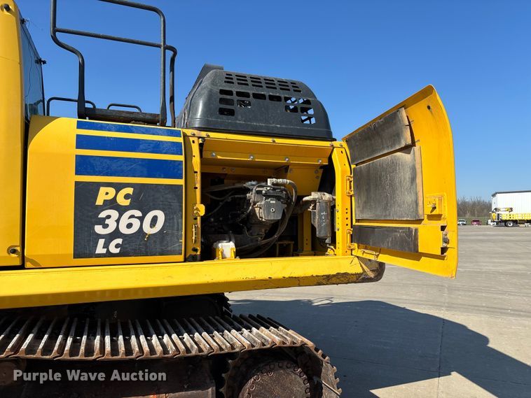 image for item FB3397 2018 Komatsu PC360LC-11 excavator