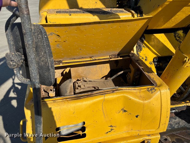 image for item FB3397 2018 Komatsu PC360LC-11 excavator