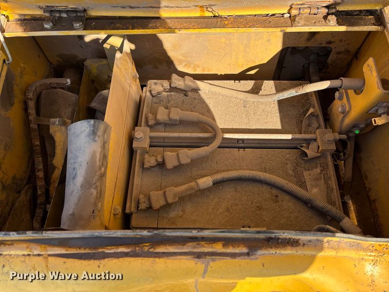 image for item FB3397 2018 Komatsu PC360LC-11 excavator