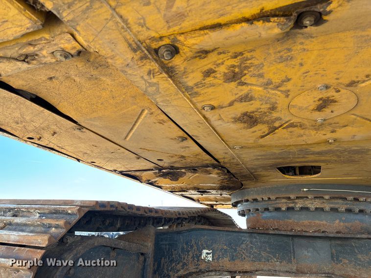 image for item FB3397 2018 Komatsu PC360LC-11 excavator