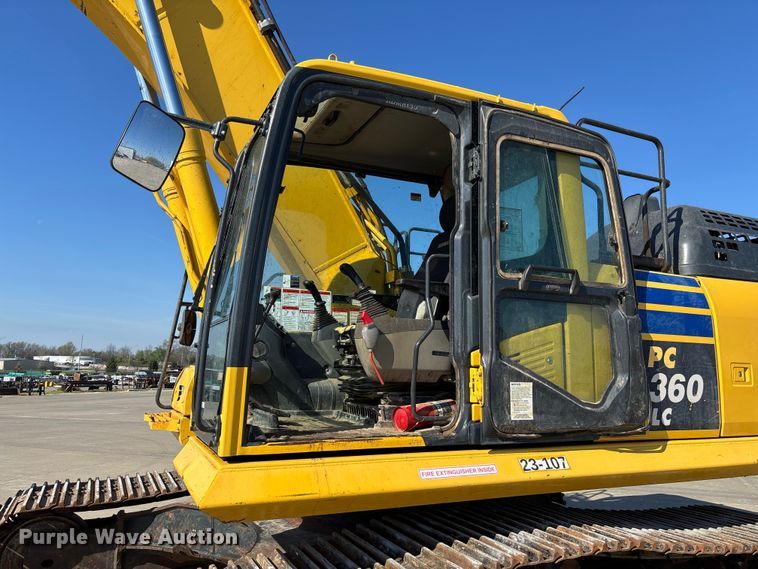 image for item FB3397 2018 Komatsu PC360LC-11 excavator