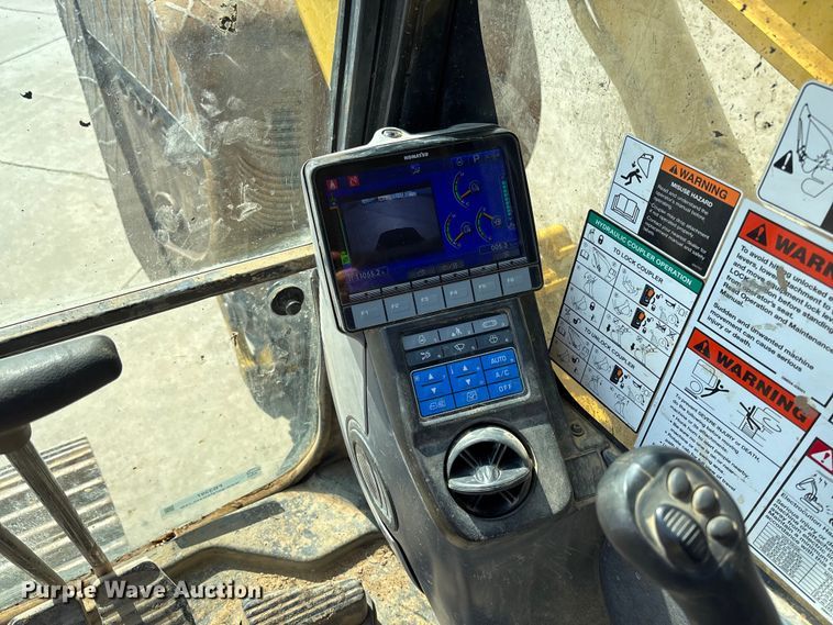 image for item FB3397 2018 Komatsu PC360LC-11 excavator